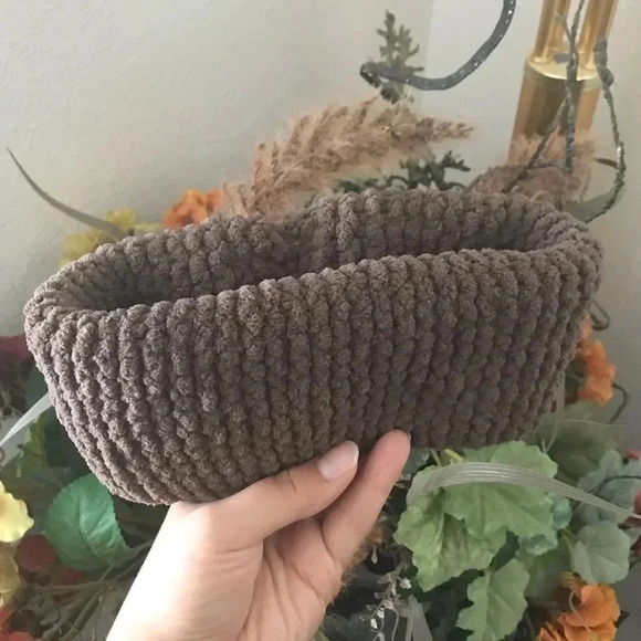 Hand knit neck  warmer for 0-12 months​ - Picture 1 of 5